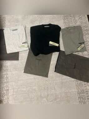 ESSENTIALS FEAR OF GOD SHIRTS